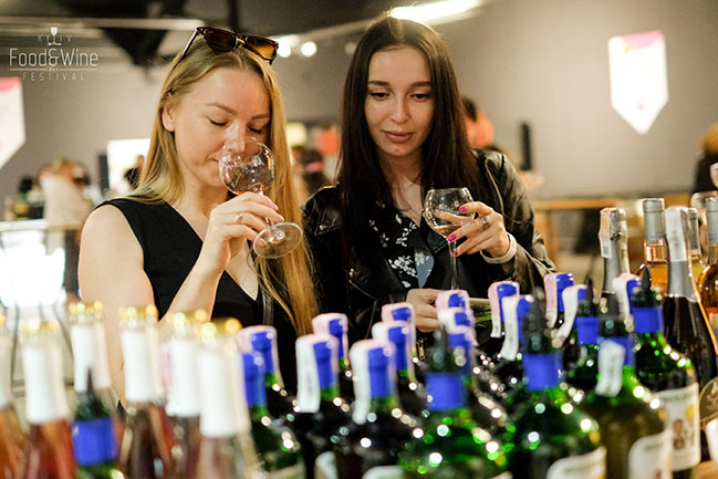 16-й Kyiv Food and Wine Festival: сир і вино на ВДНГ (18-19 вересня)