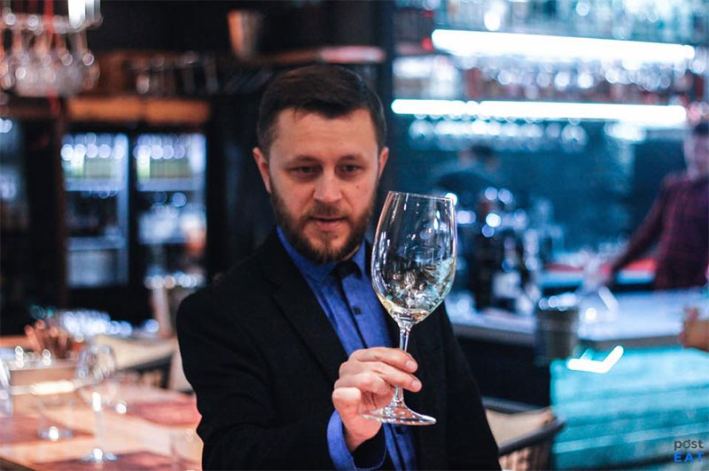 Розмова з експертами: Євген Зіневич та Назар Смутніцкій про вино, трендах і перспективи українського виноробства