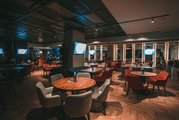 Новое место (Киев): CNTR Restaurant&Entertainment в БЦ 101 Tower