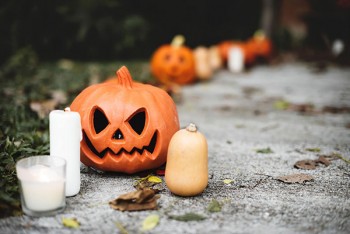 Вечеринки в честь Хэллоуина: 7 заведений, которые готовятся к страшной ночи в году